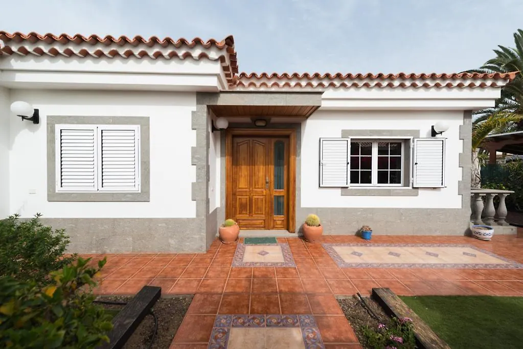 Villa Cosmos Chalet Con Gran Piscina Y Jardin Privado location